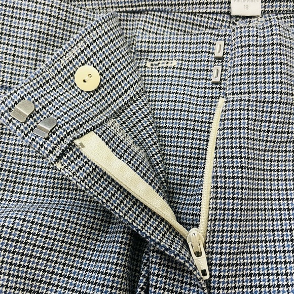 J.Jill. Houndstooth inspired crops. 18 - Picture 4 of 5
